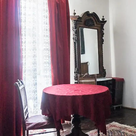 Giunio House, Old Town Centre *