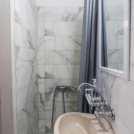 Giunio House, Old Town Centre