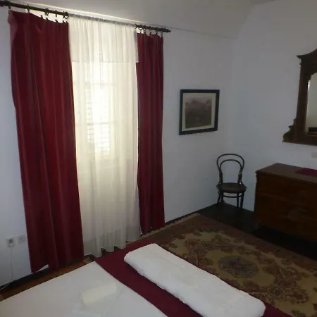 Giunio House, Old Town Centre *